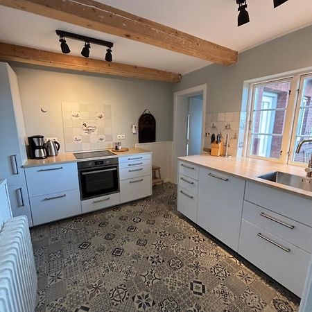 Kapitaenshaus Meerblick Langeneß Esterno foto
