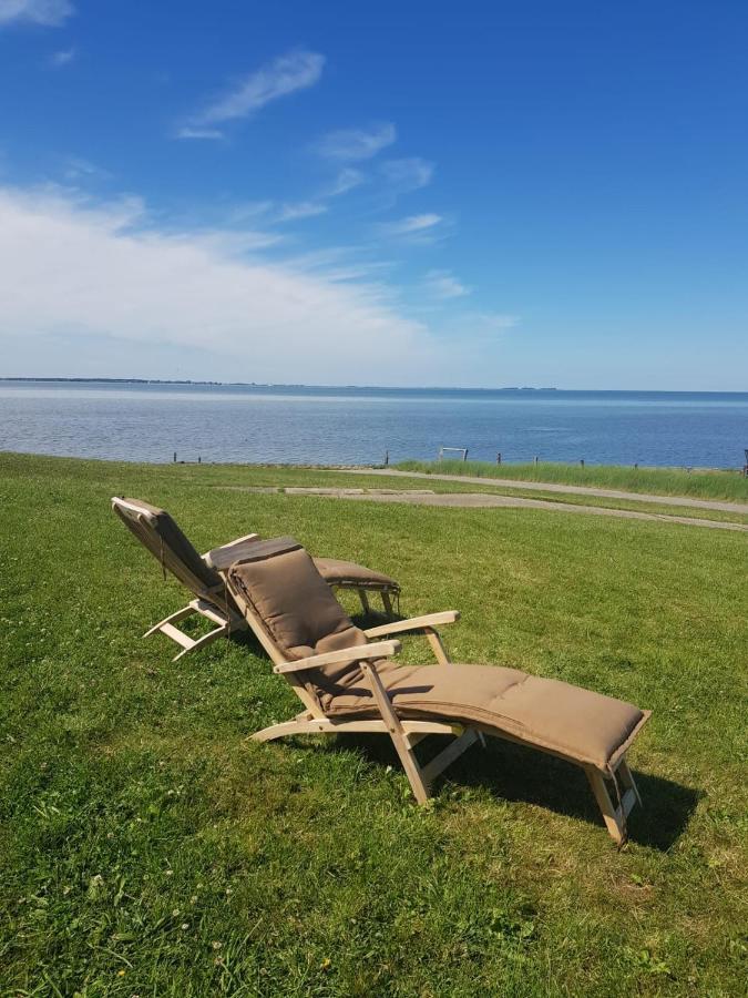 Kapitaenshaus Meerblick Langeneß Esterno foto